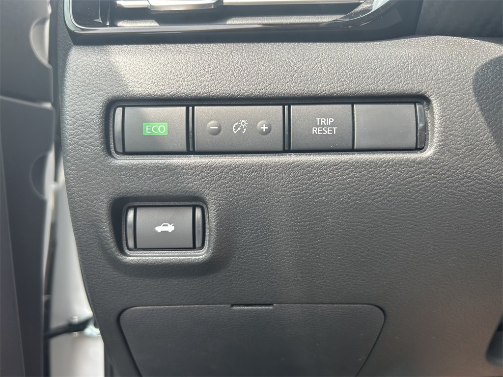 2025 Nissan Sentra SR Midnight Edition photo 13