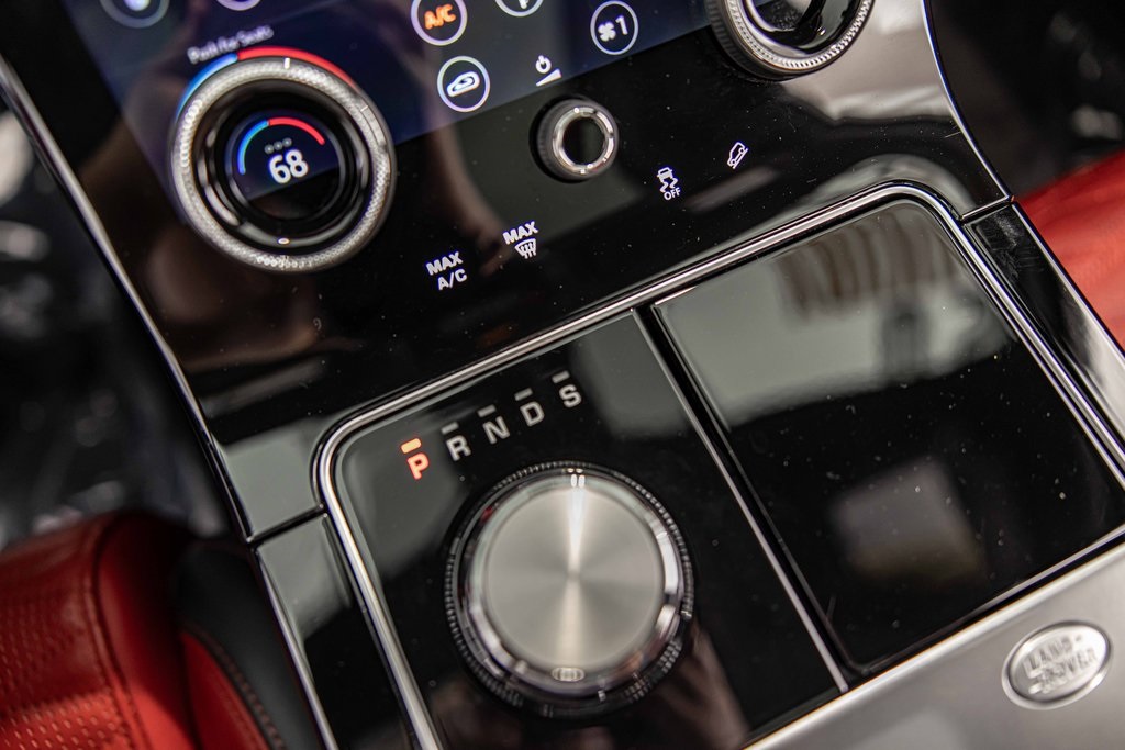 2020 LAND ROVER RANGE ROVER VELAR - Image 30