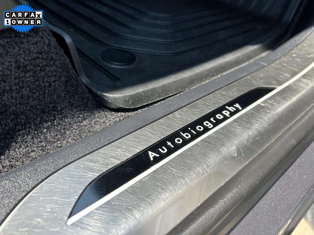 2023 Land Rover Range Rover Autobiography photo 12