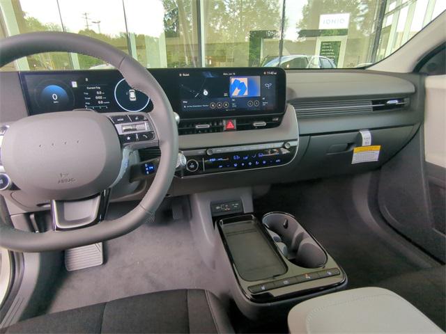 2025 Hyundai Ioniq 5 SE Standard Range photo 10
