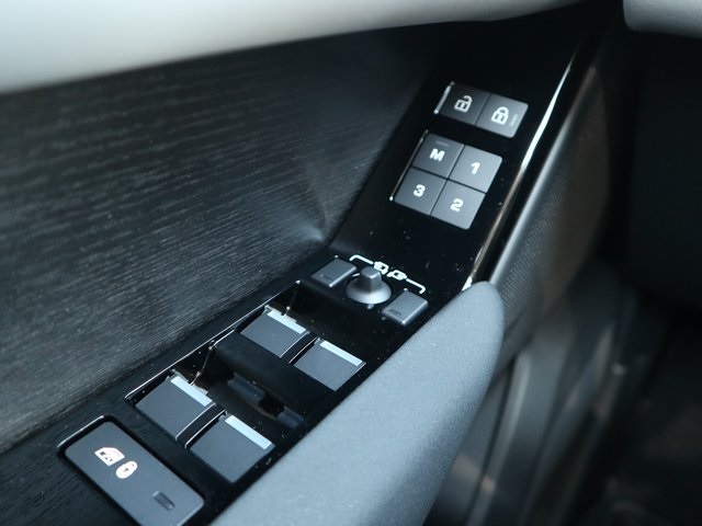 2025 Land Rover Range Rover Velar SE photo 21