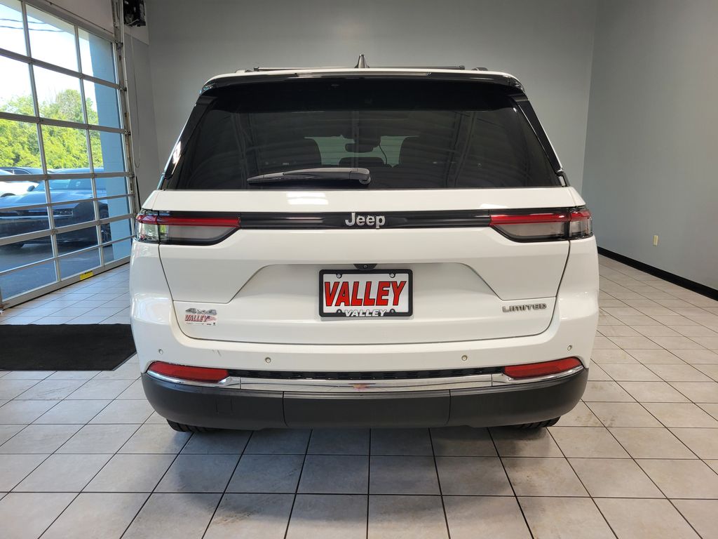 2022 Jeep Grand Cherokee Limited photo 4