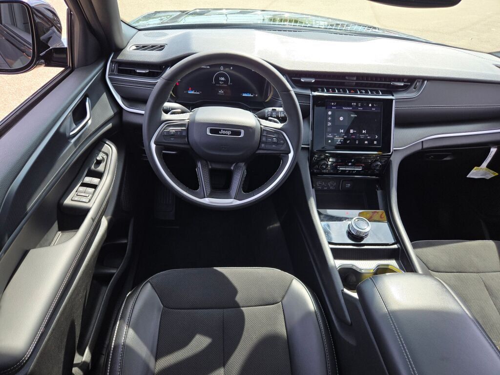 2024 Jeep Grand Cherokee Altitude X photo 14