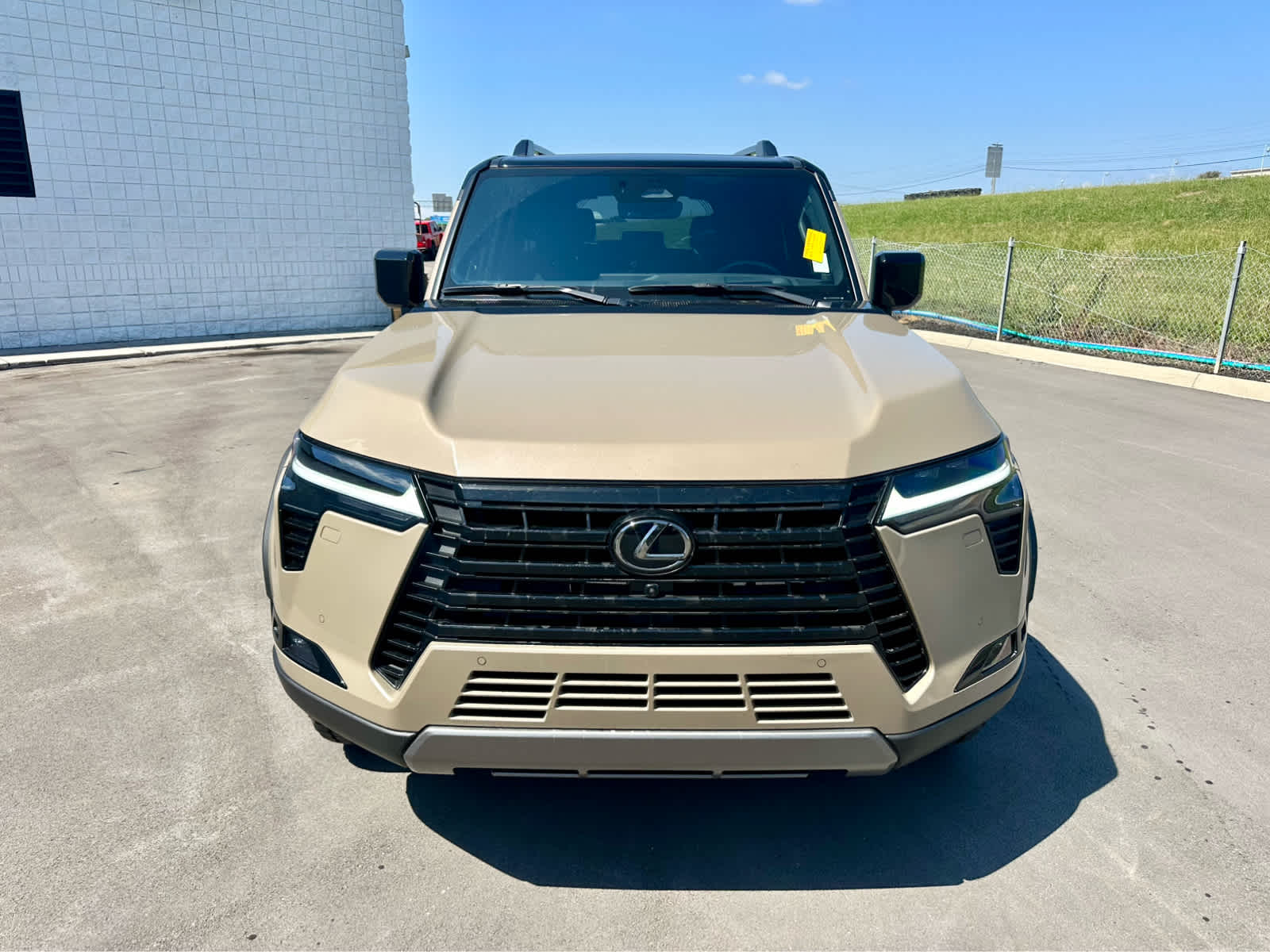 2024 Lexus GX 550 Overtrail photo 2