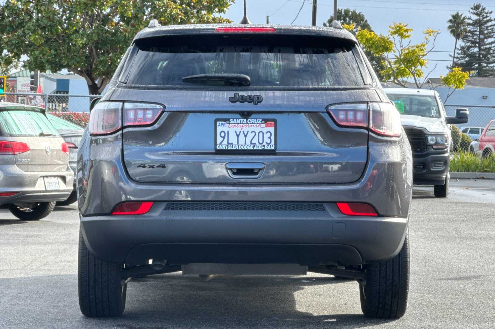 2023 Jeep Compass Altitude photo 3