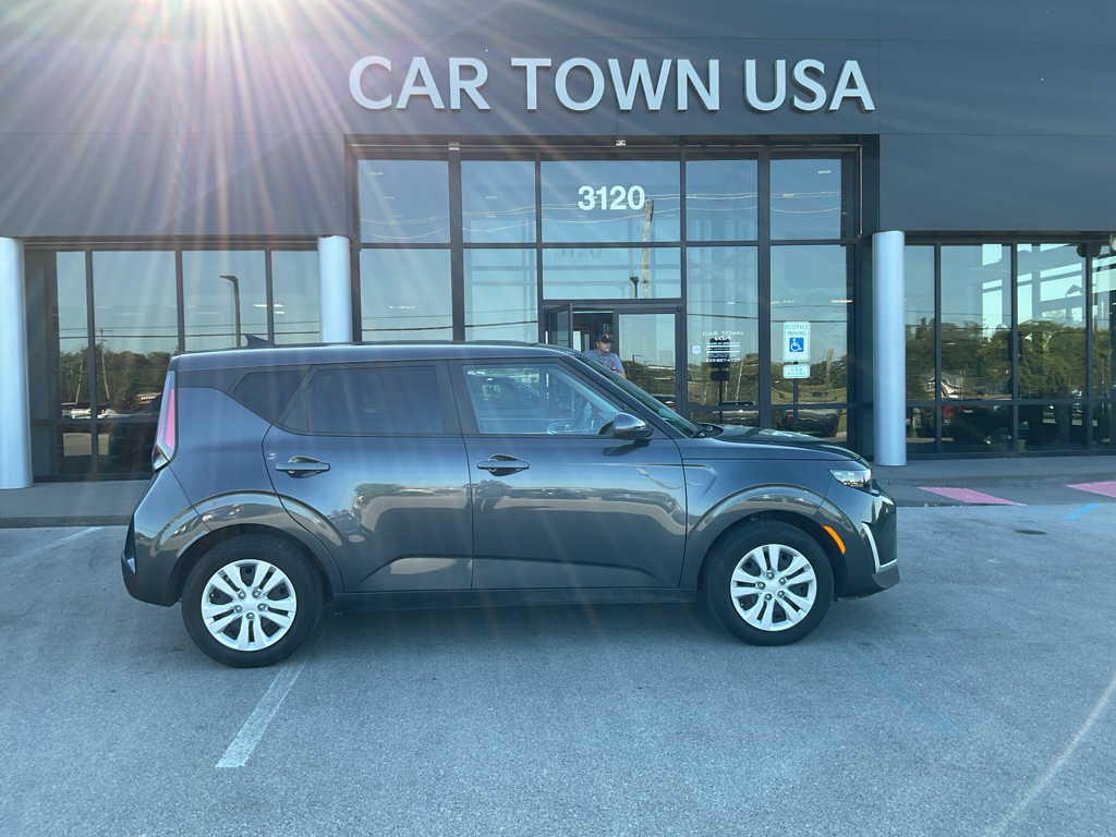 2023 Kia Soul LX photo 8