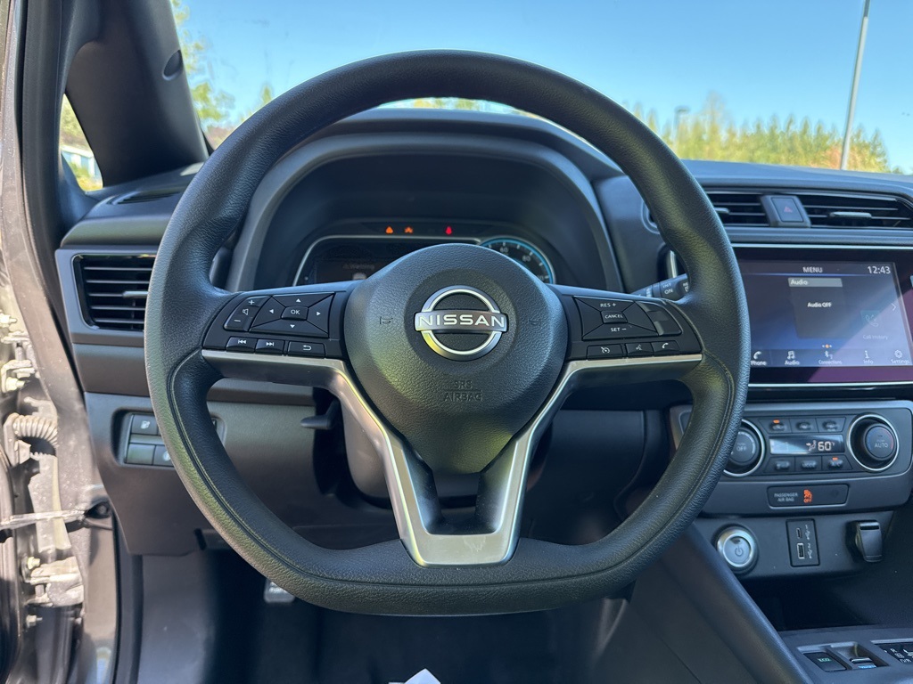 2024 Nissan Leaf S photo 10