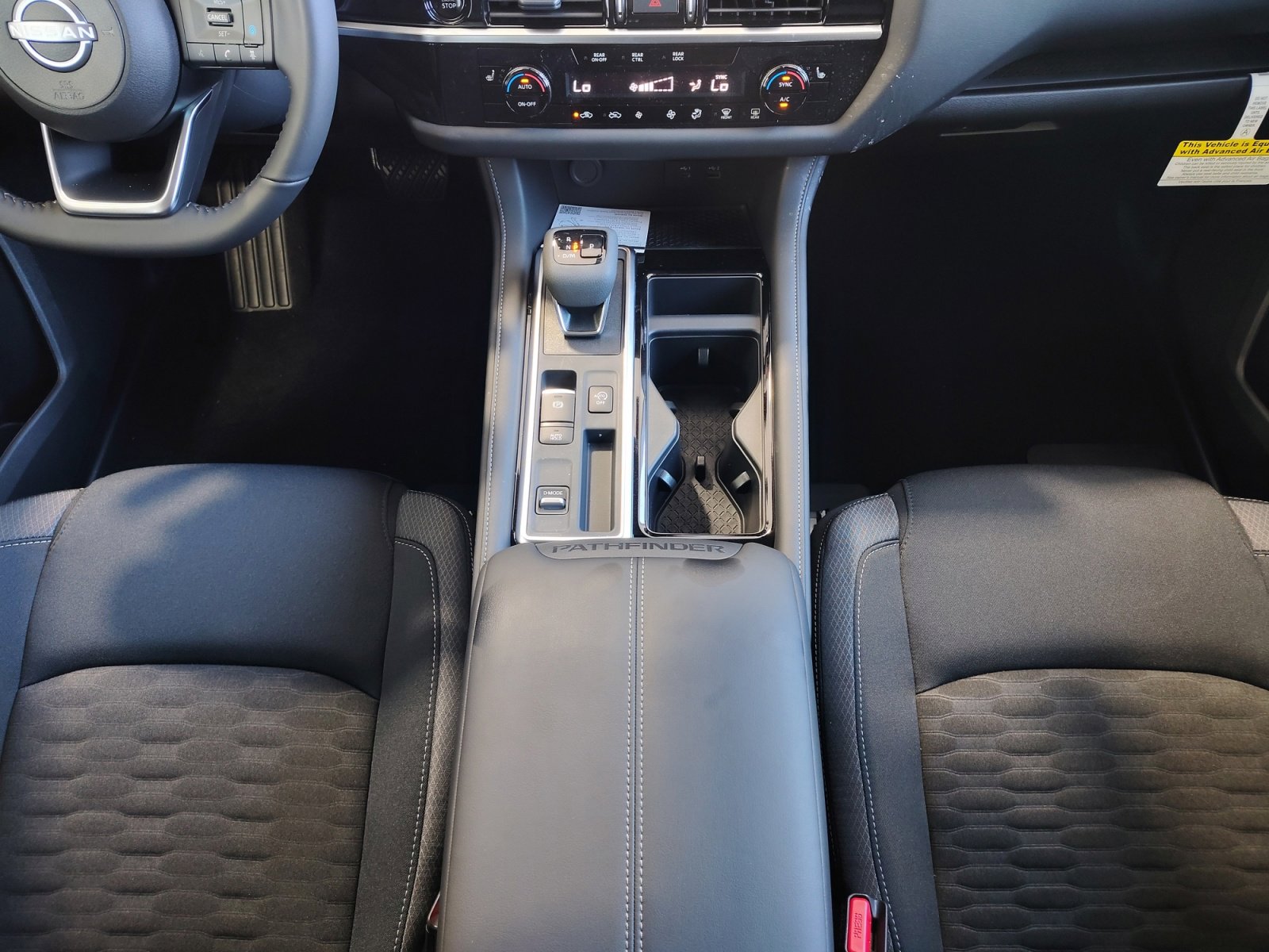 2025 Nissan Pathfinder SV photo 19