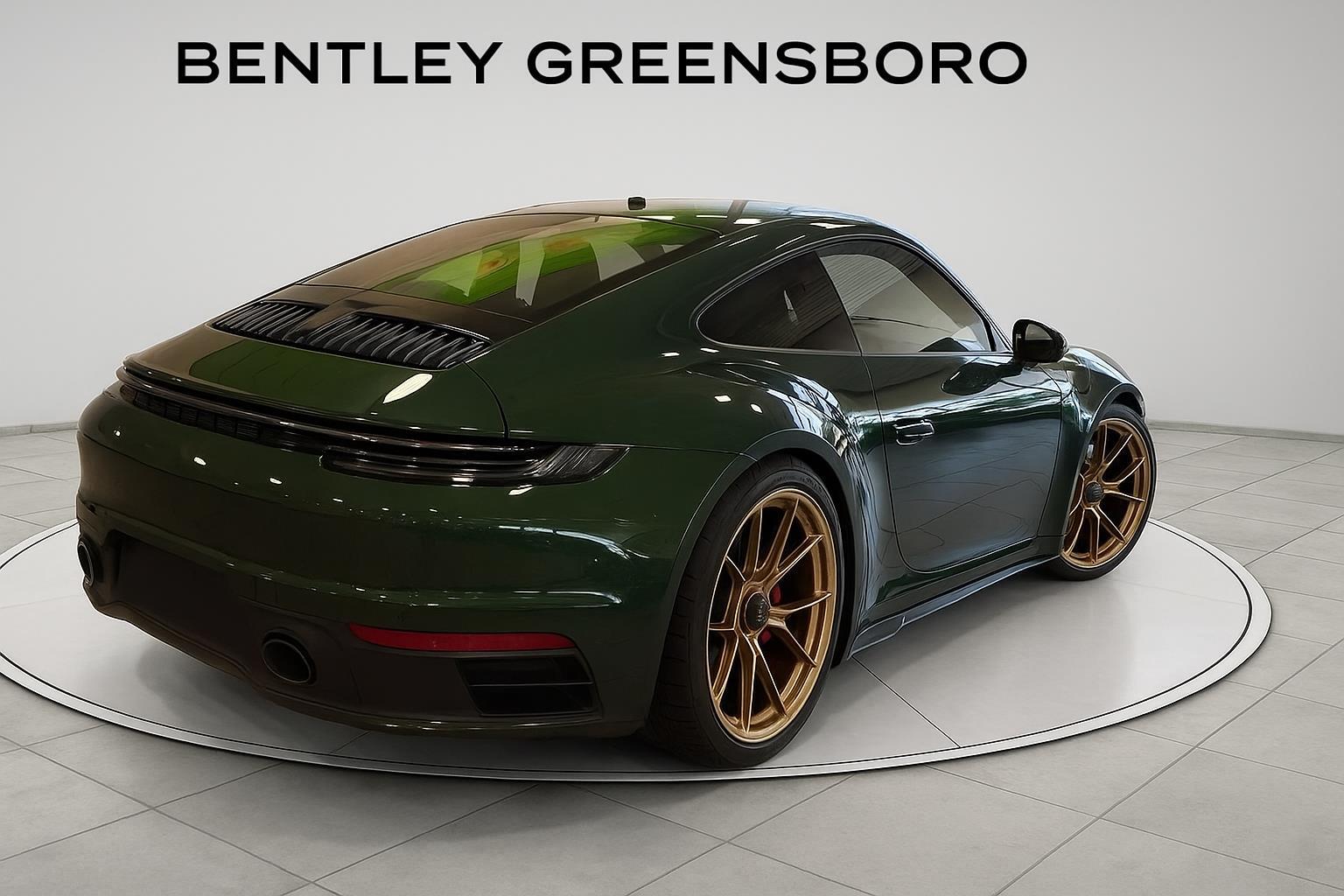 2026 Porsche 911 GT3 Touring photo 2
