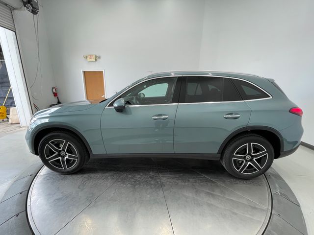2026 Mercedes Benz GLC 300 photo 9