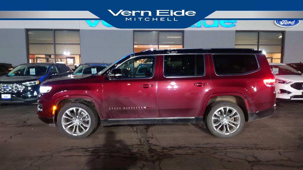 2023 Jeep Grand Wagoneer Series II's photo