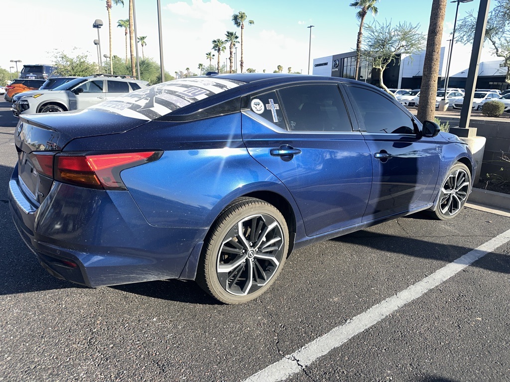 2023 Nissan Altima 2.5 SR photo 4