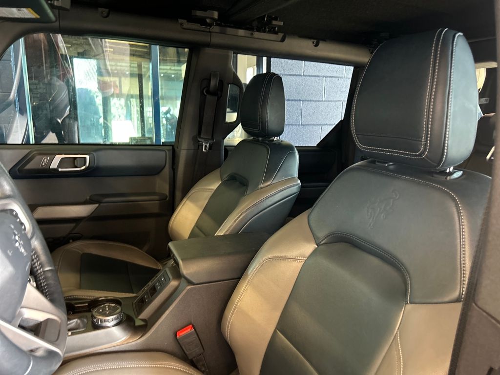 2021 Ford Bronco Outer Banks photo 7