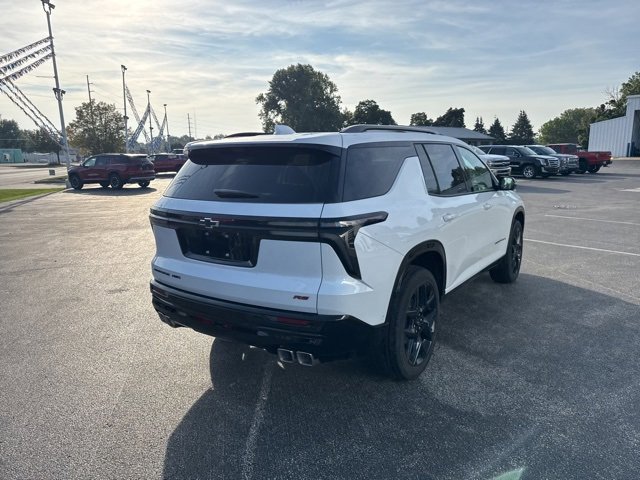 2026 Chevrolet Traverse RS photo 2