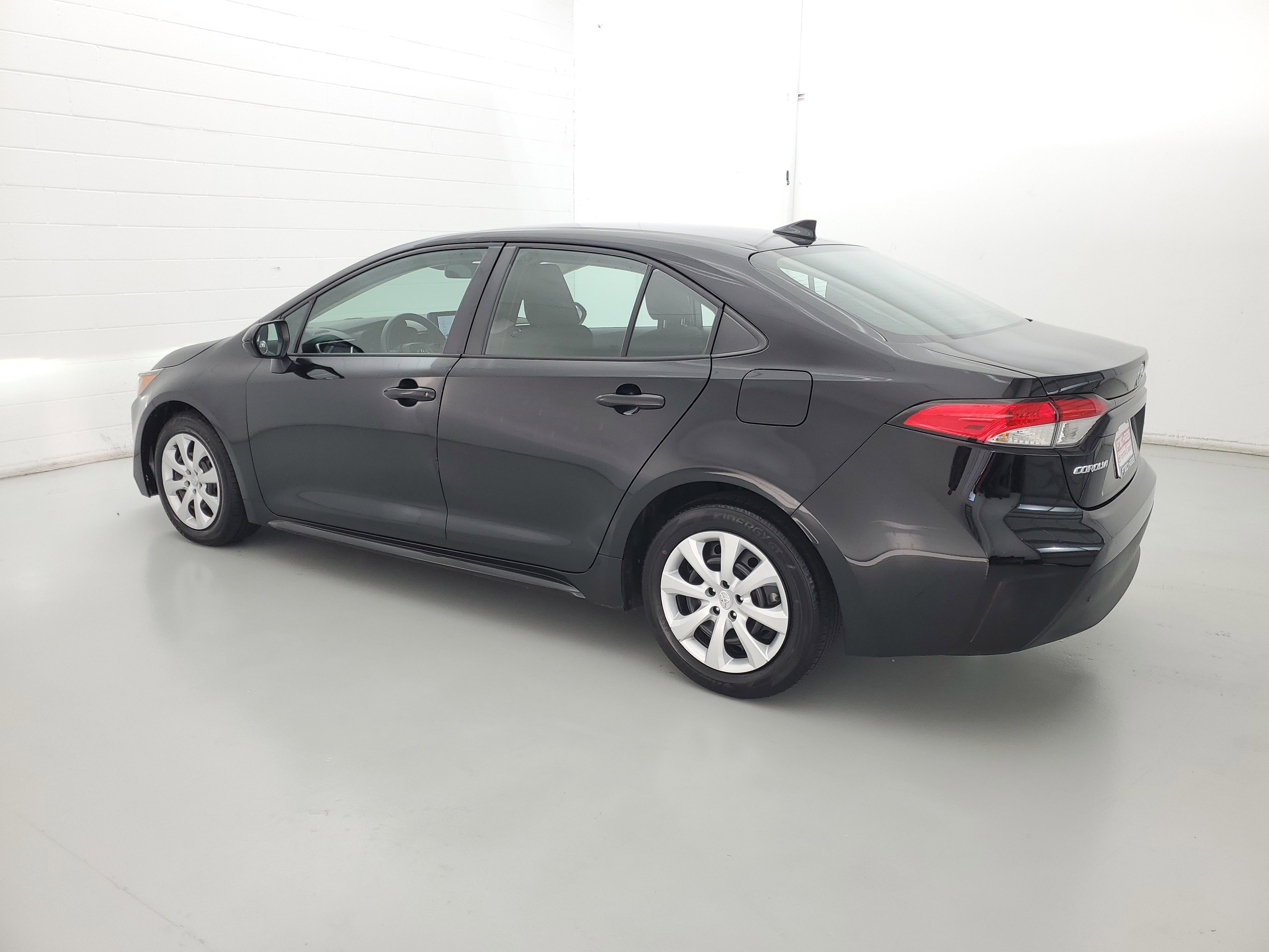 2024 Toyota Corolla LE photo 2