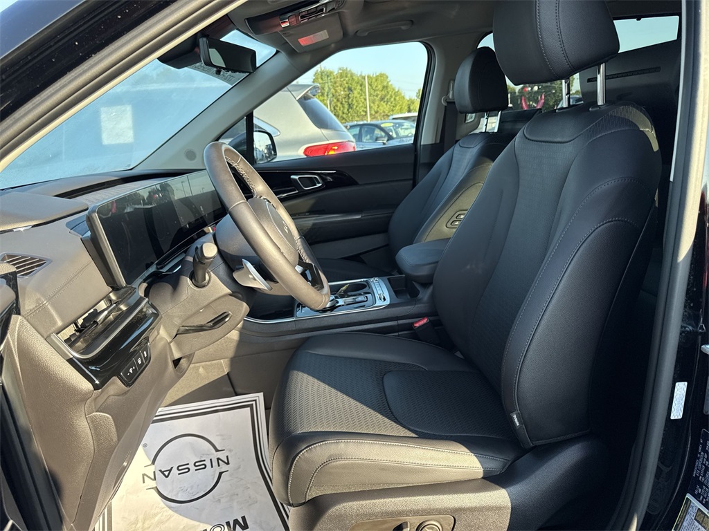 2025 Kia Carnival SX Prestige photo 16