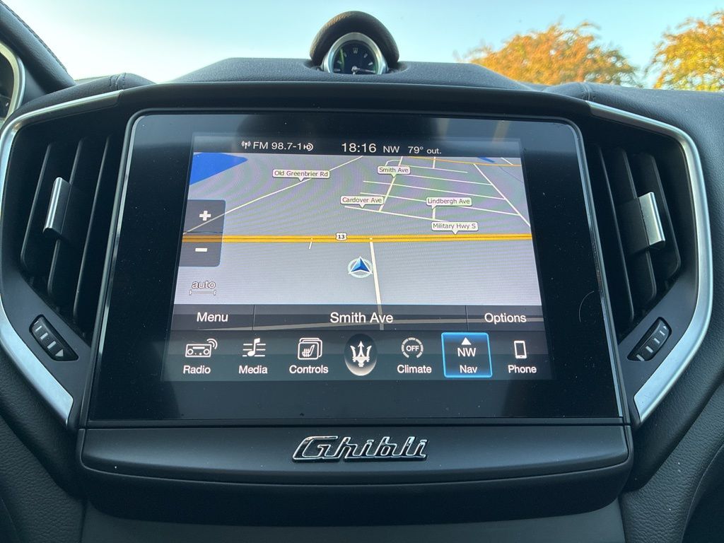 2017 Maserati Ghibli S photo 16
