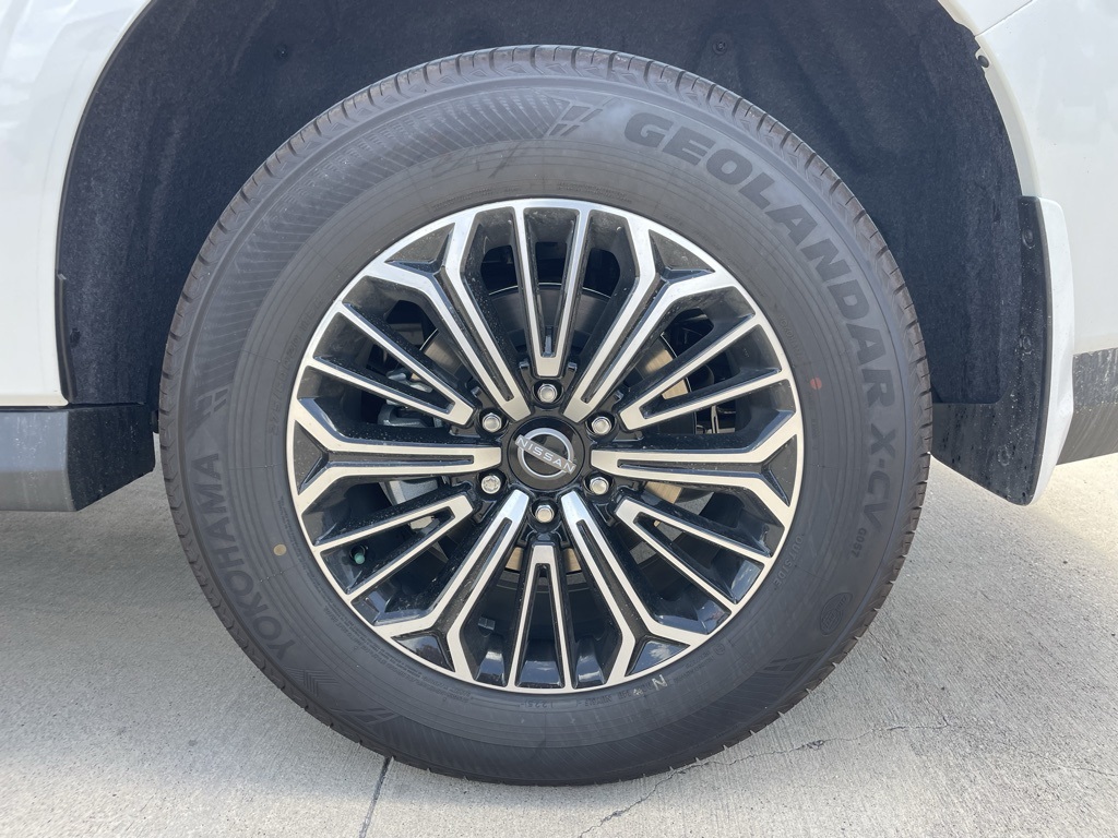 2025 Nissan Armada SL photo 17