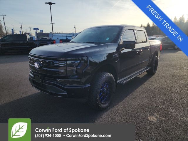2022 Ford F-150 Lightning Platinum's photo
