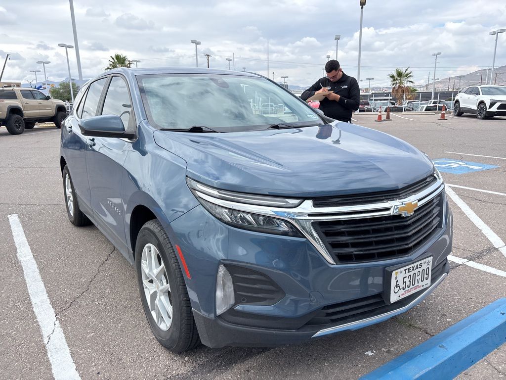 2024 Chevrolet Equinox LT photo 5