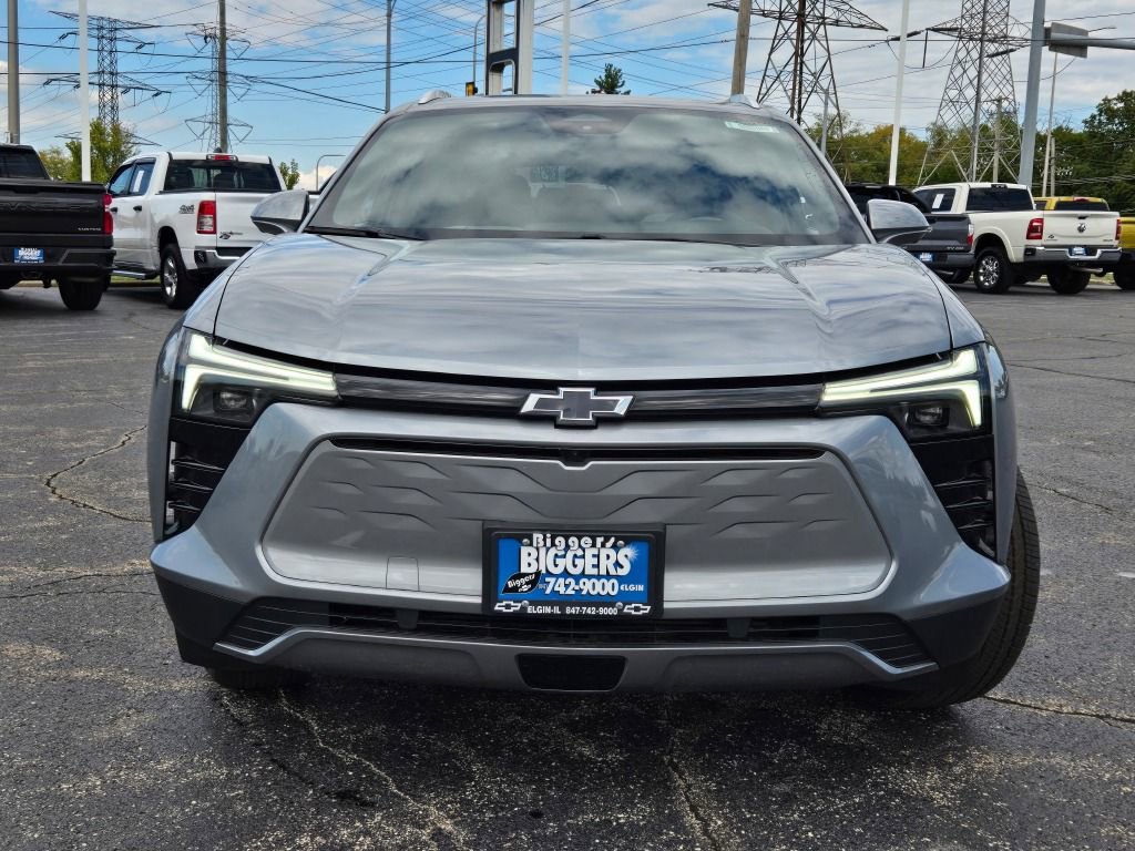 2026 Chevrolet Blazer EV photo 2