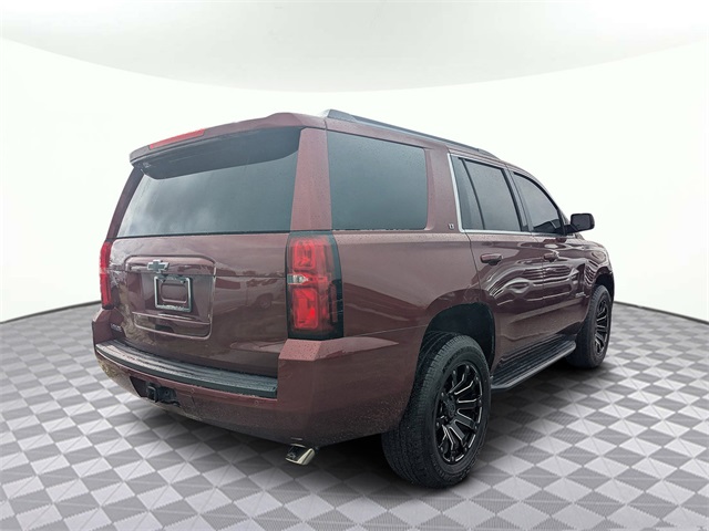 2016 Chevrolet Tahoe LT photo 3