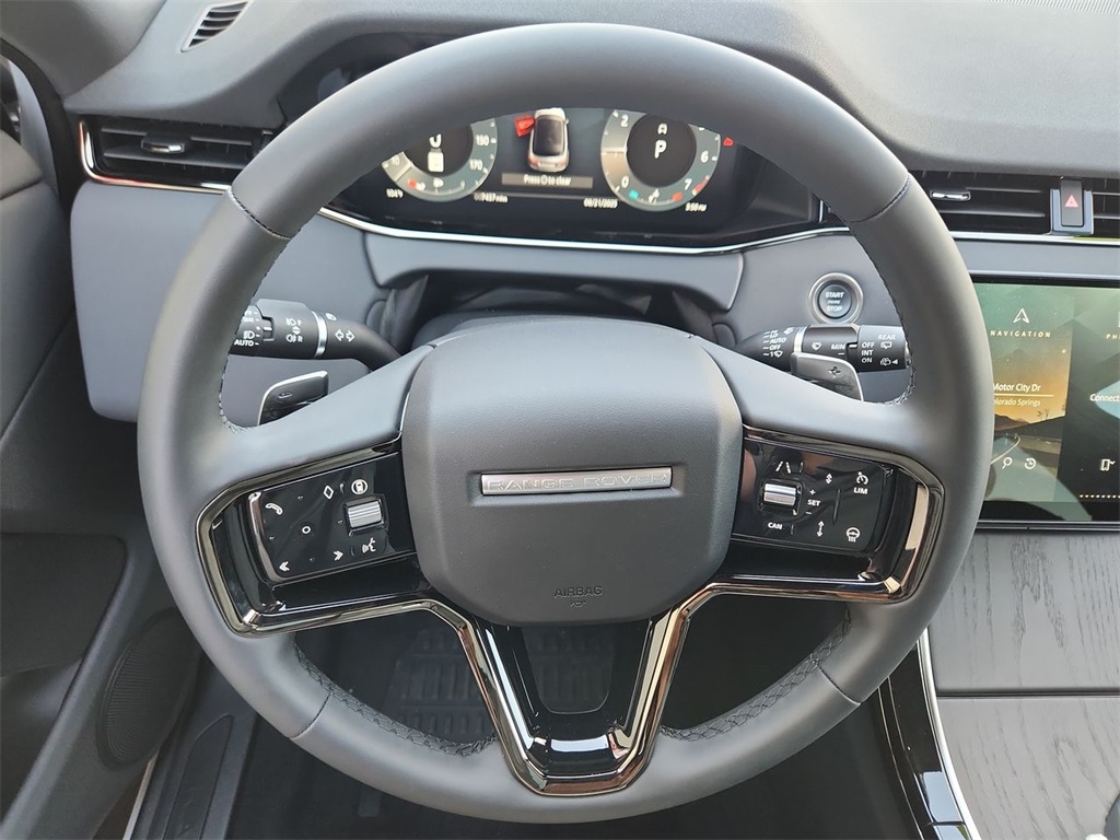 2025 Land Rover Range Rover Evoque photo 13