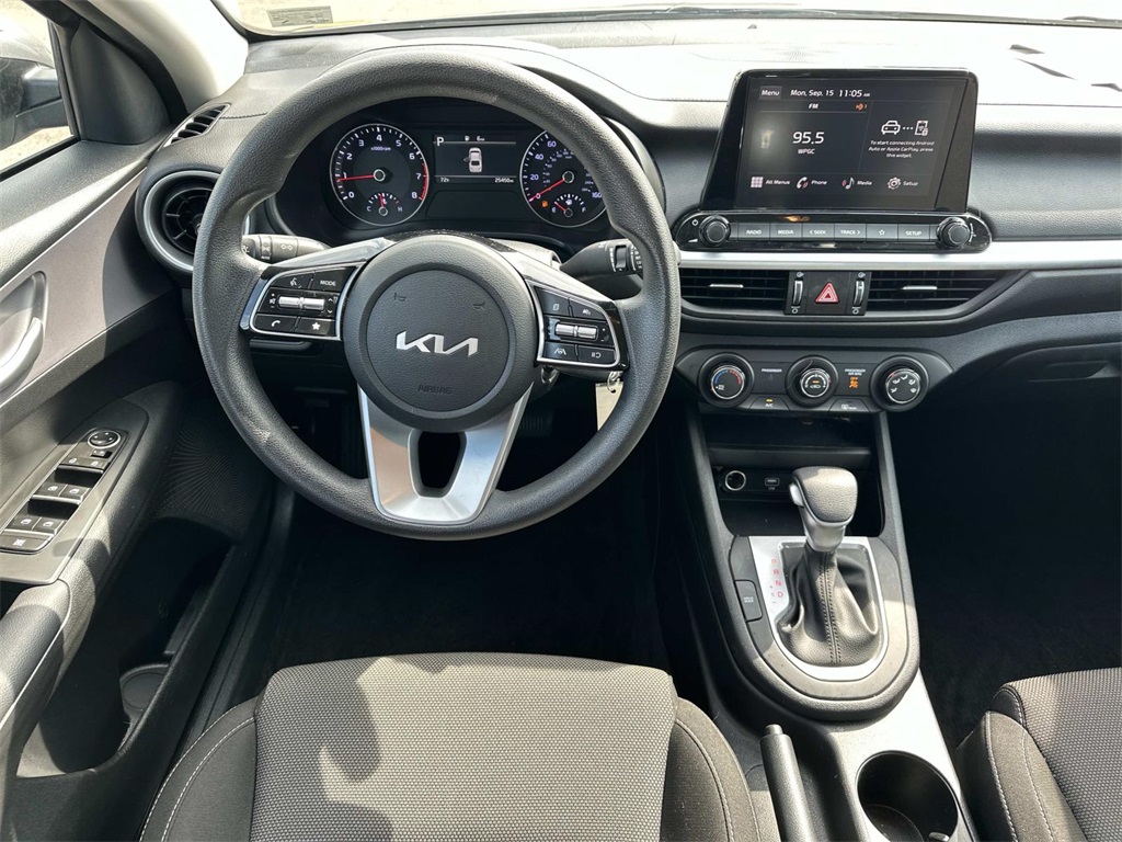 2024 Kia Forte LXS photo 17