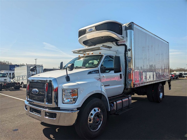 2024 Ford F-750 Base photo 4
