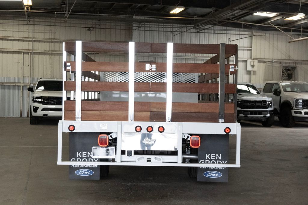 2025 Ford F-550 Chassis XL