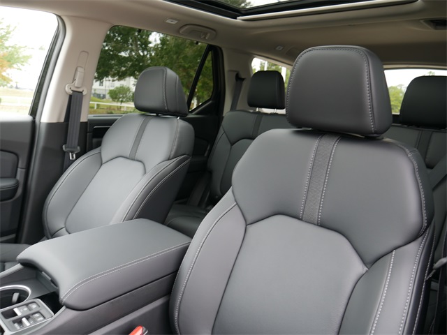 2025 Honda Pilot Touring photo 18