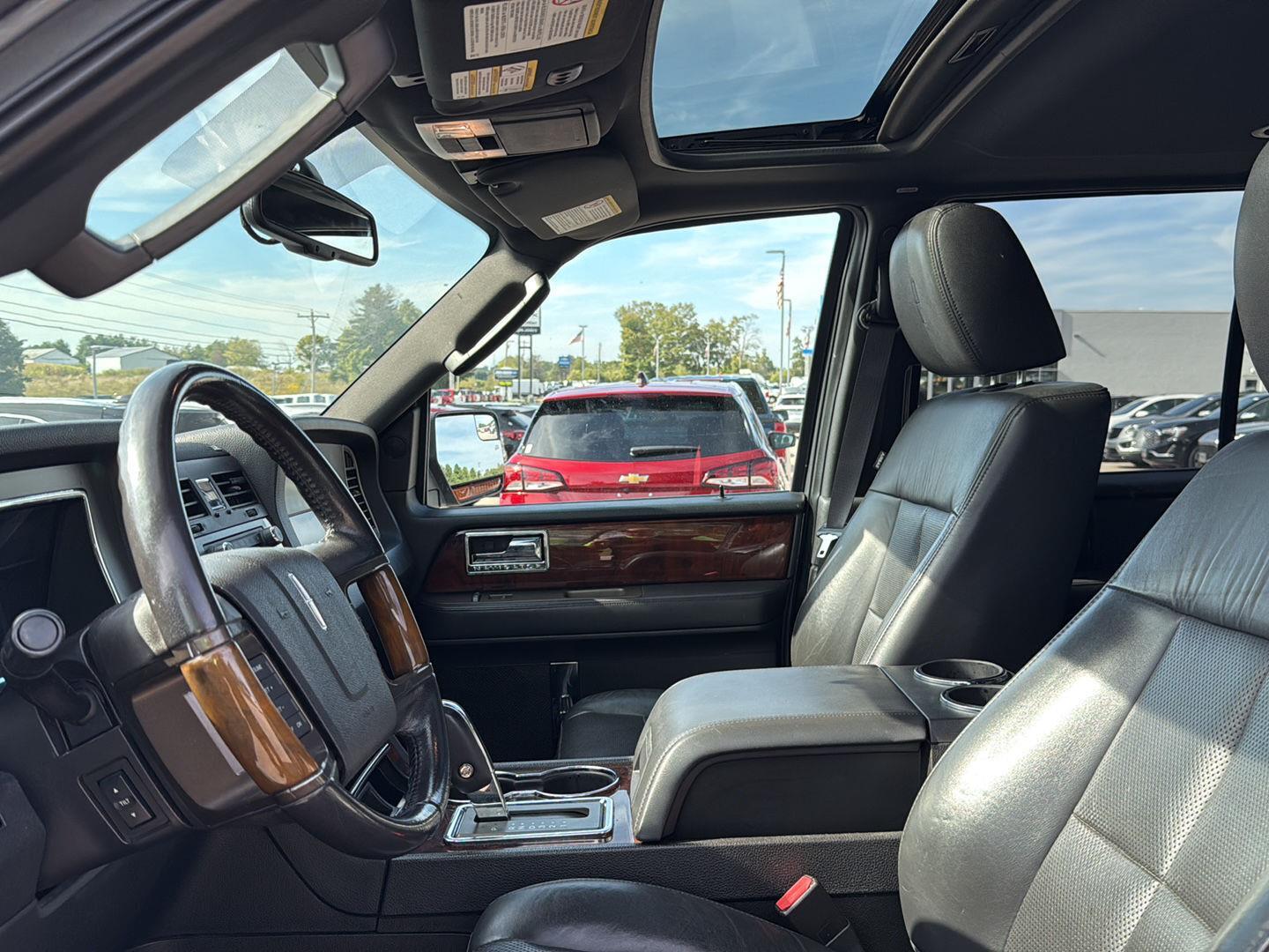 2014 Lincoln Navigator photo 7