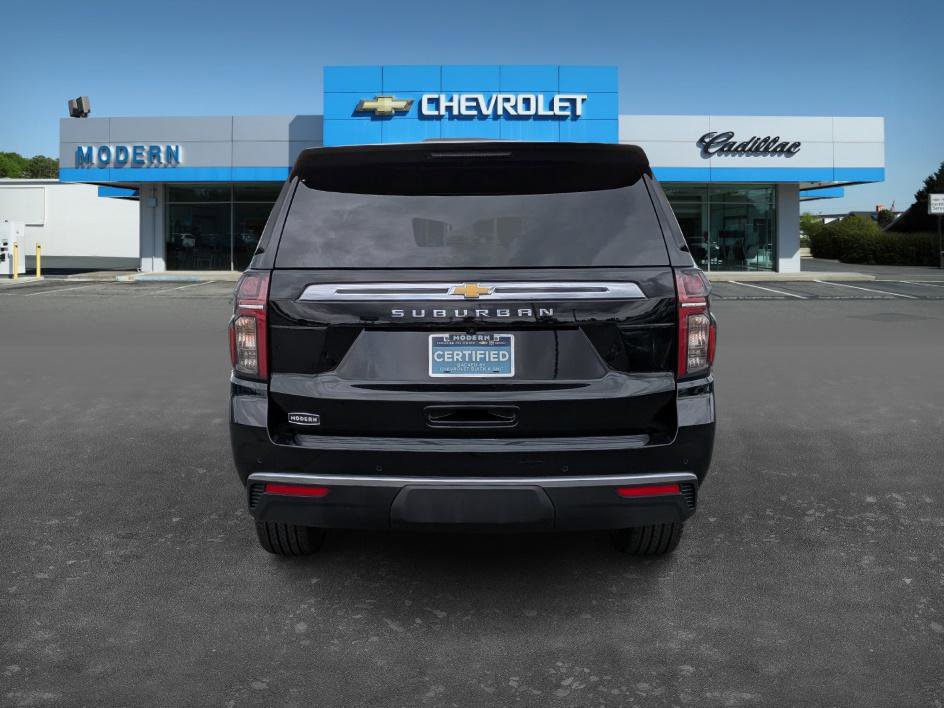 2024 Chevrolet Suburban LS photo 3