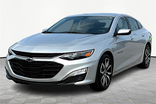 2022 Chevrolet Malibu RS photo 3