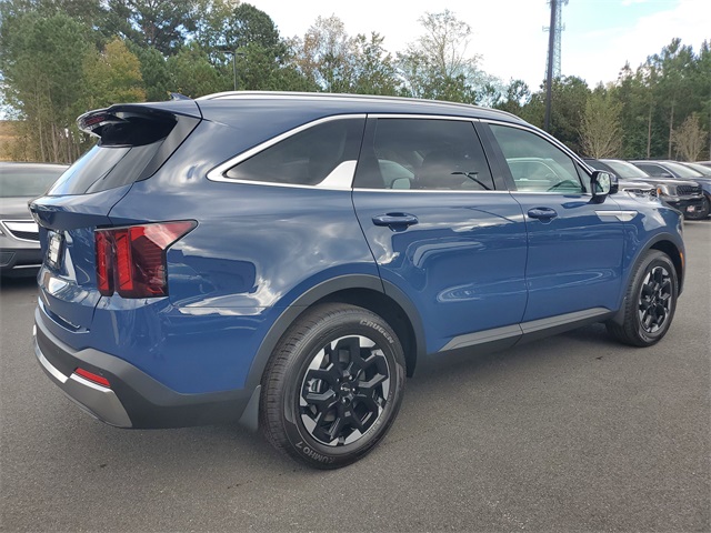 2026 Kia Sorento S photo 3