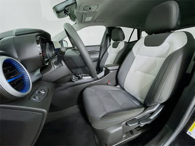 2025 Chevrolet Trax LS photo 20