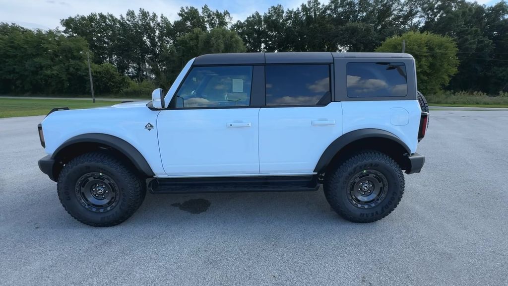 2025 Ford Bronco Outer Banks photo 5