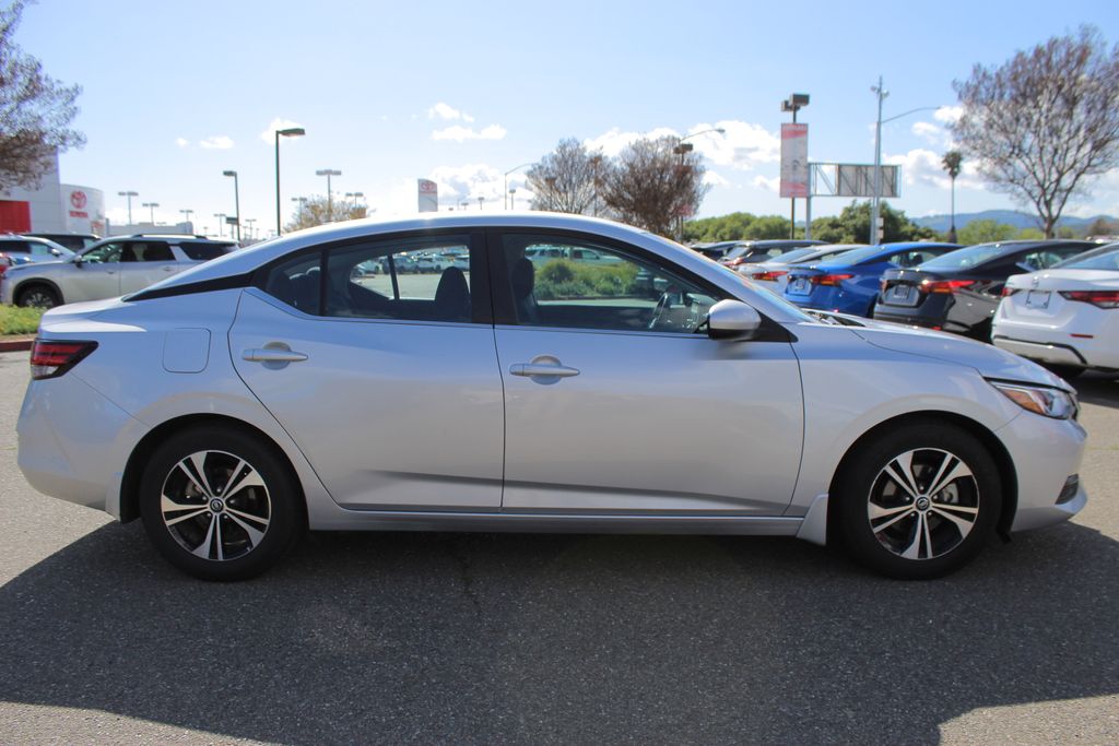 2021 Nissan Sentra SV photo 5