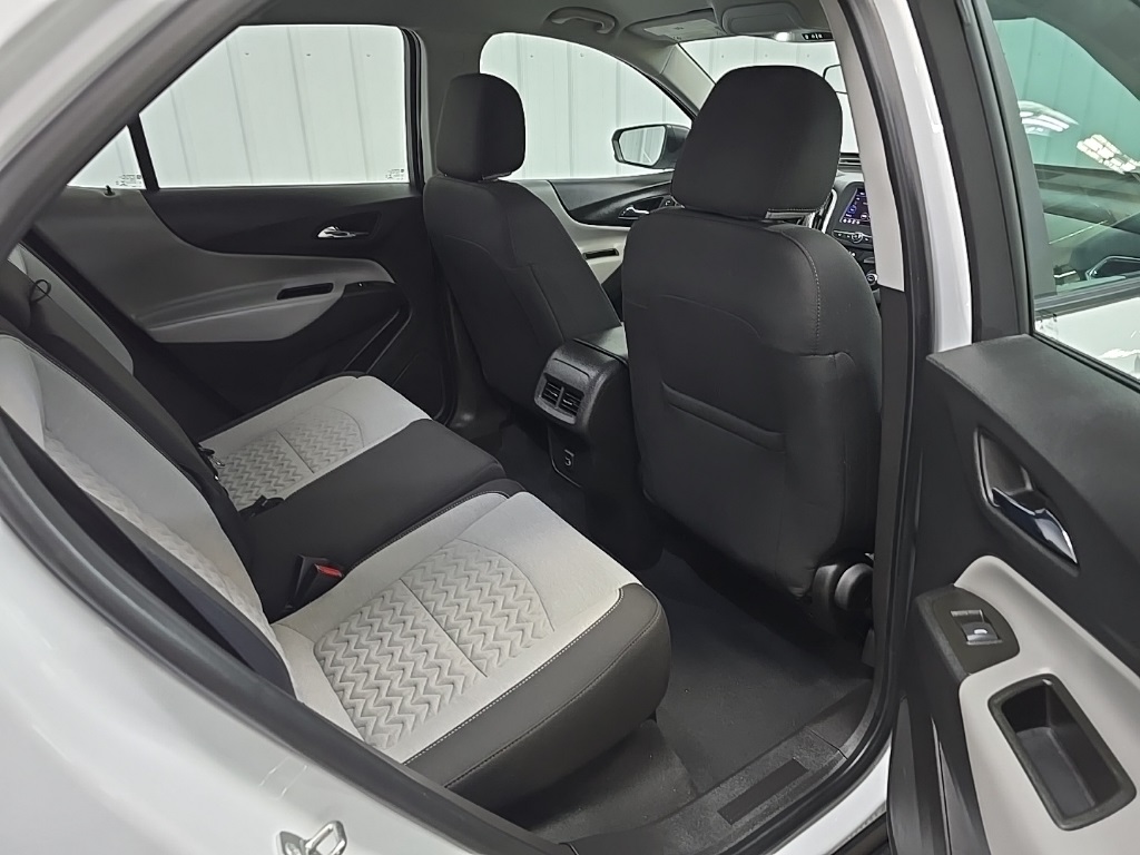 2022 Chevrolet Equinox LS photo 17