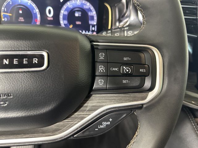 2022 Jeep Wagoneer Series II photo 12