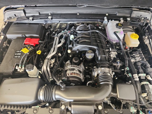 2025 Jeep Wrangler Sport S photo 4