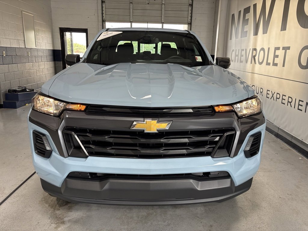 2025 Chevrolet Colorado Work Truck LT photo 29