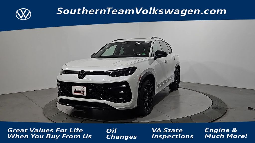 2026 Volkswagen Tiguan SE R-LINE BLACK's photo