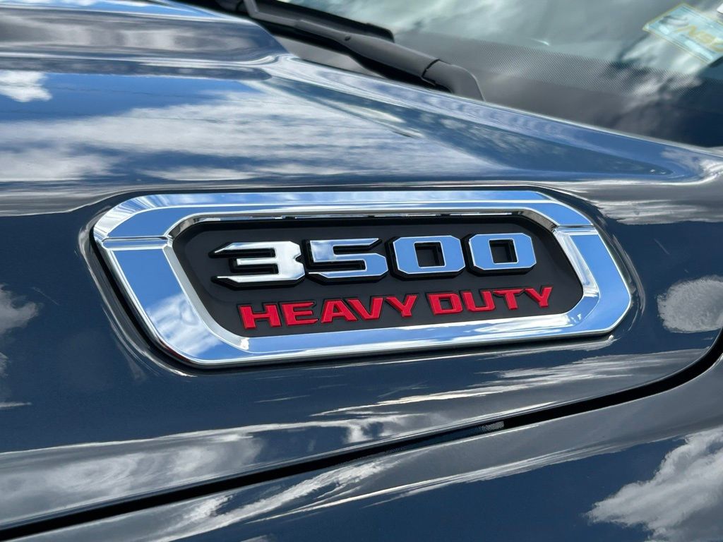 2025 Ram 3500 Laramie photo 24