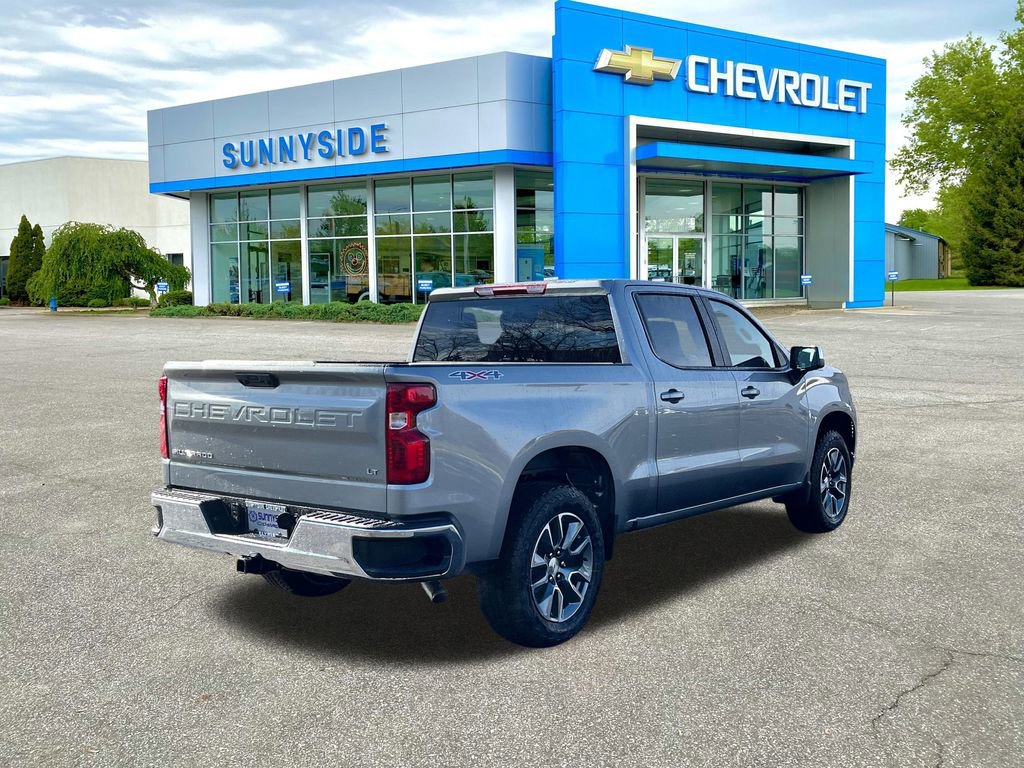 2026 Chevrolet Silverado 1500 LT photo 2