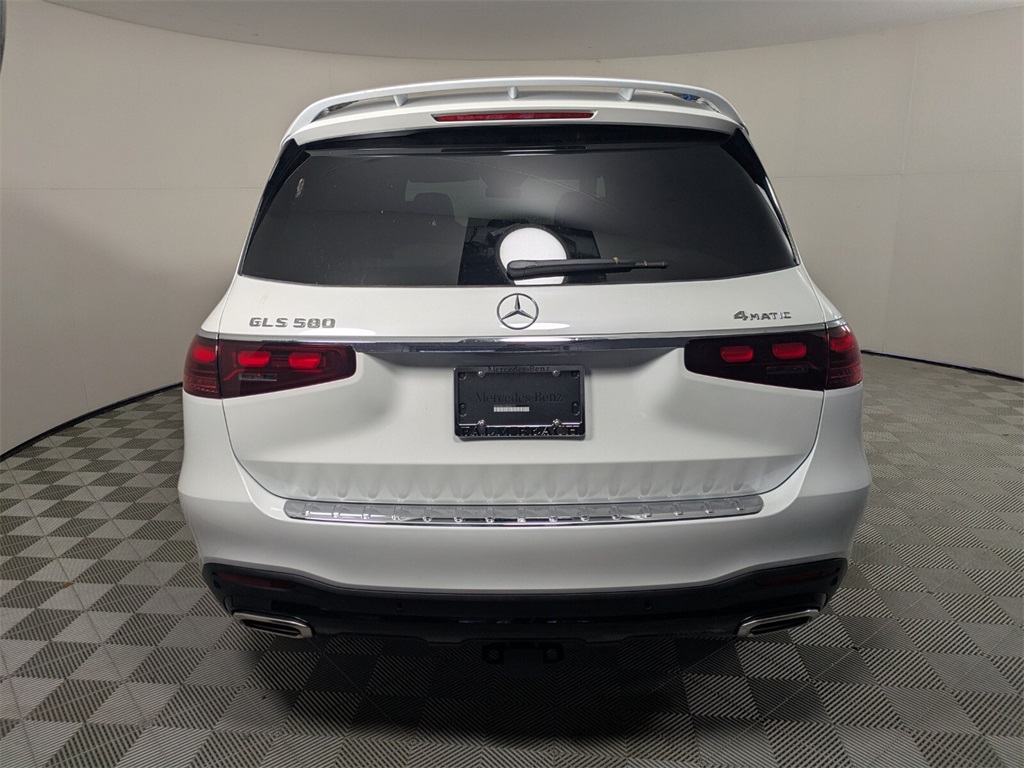2026 Mercedes Benz GLS 580 4MATIC photo 4