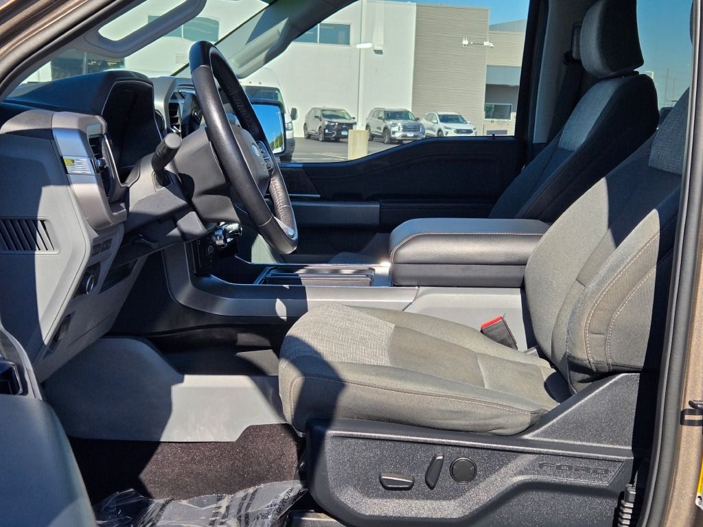 2022 Ford F-150 XLT photo 18