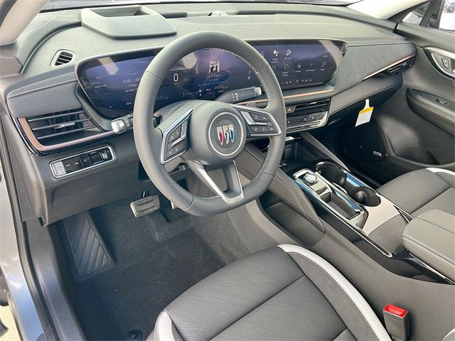 2025 Buick Envision Sport Touring photo 3