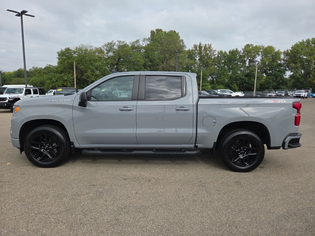 2024 Chevrolet Silverado 1500 RST photo 4