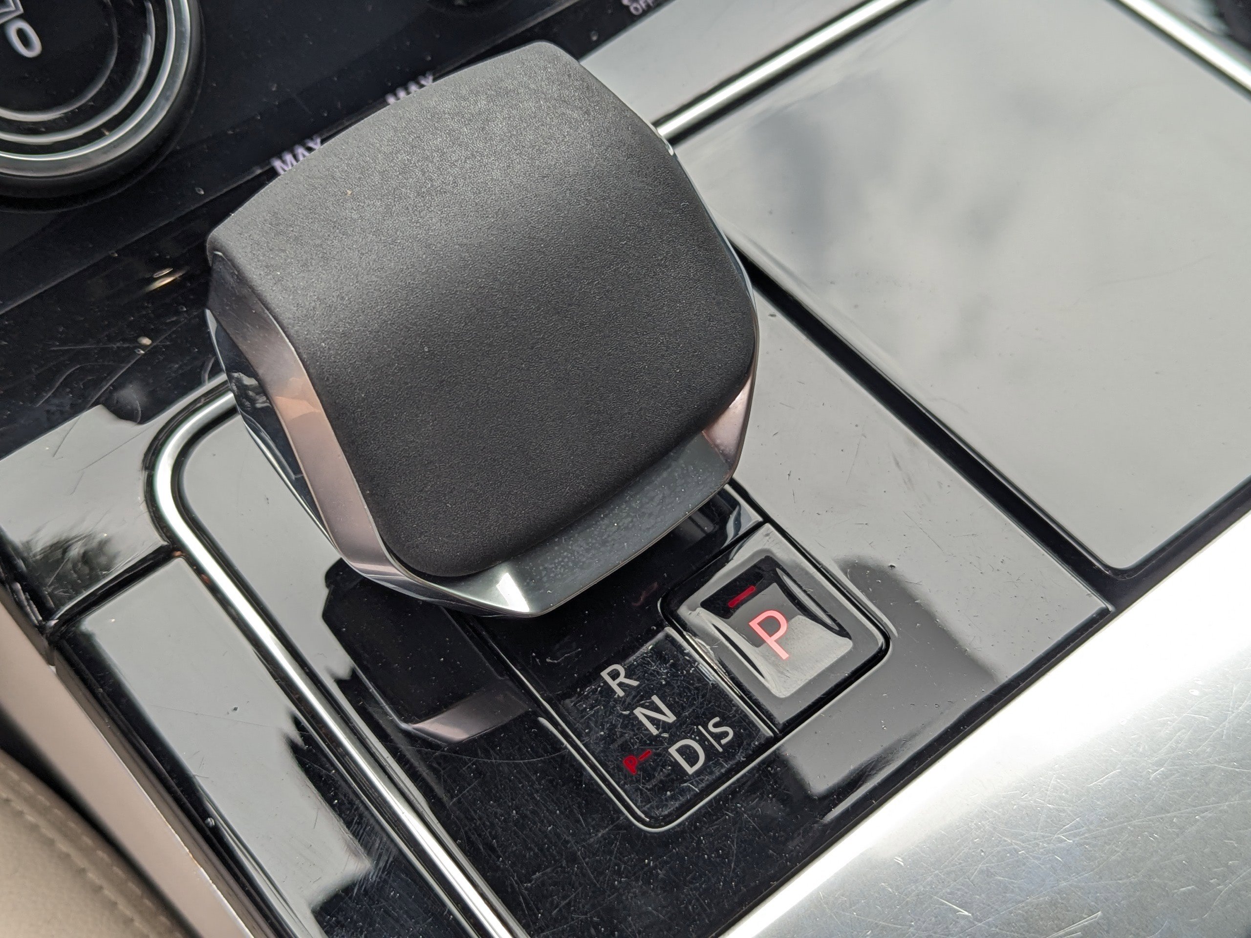 2021 Land Rover Range Rover Velar R-Dynamic S photo 25